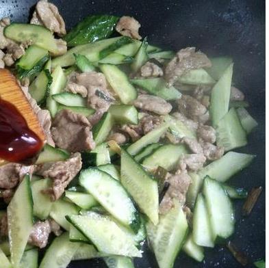 炒什么菜需要放葱 c6e3bba4bca64f0495ee482236a0b1ad.jpeg