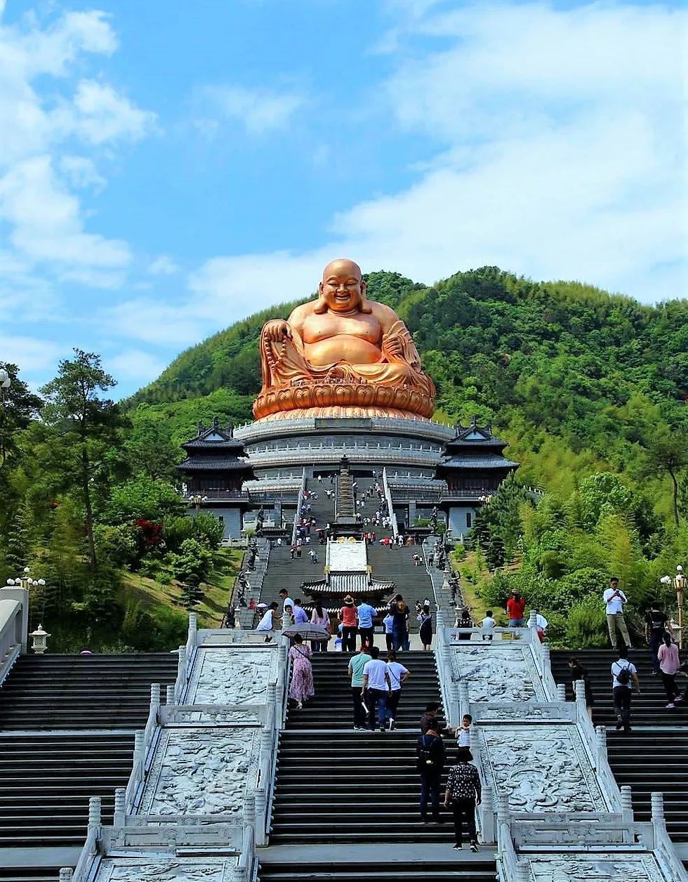 奉化雪窦寺弥勒大佛