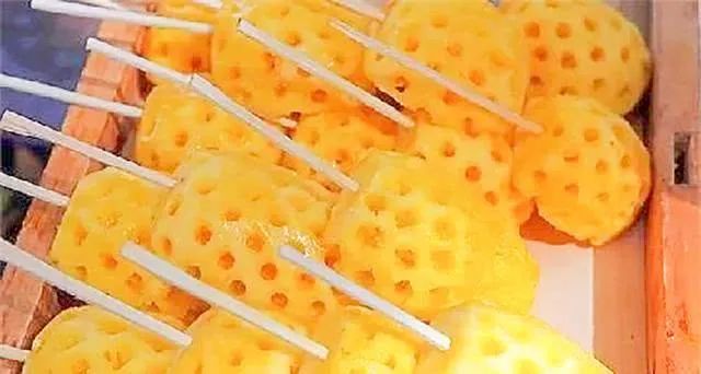 菠萝怎么挑选才正确 caf45d9cd82c4026a541aae48158359f.jpeg