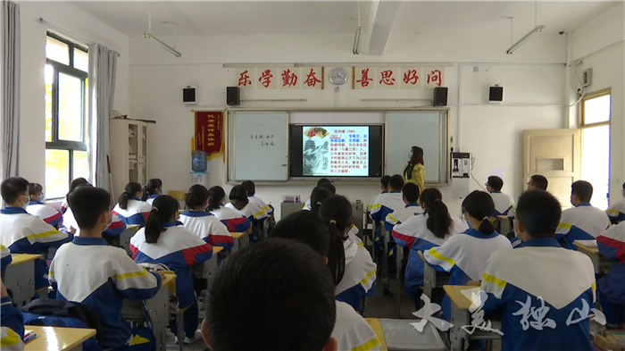 【把时间抢回来 把损失补回来】独山学子复学的校园生活_第三中学