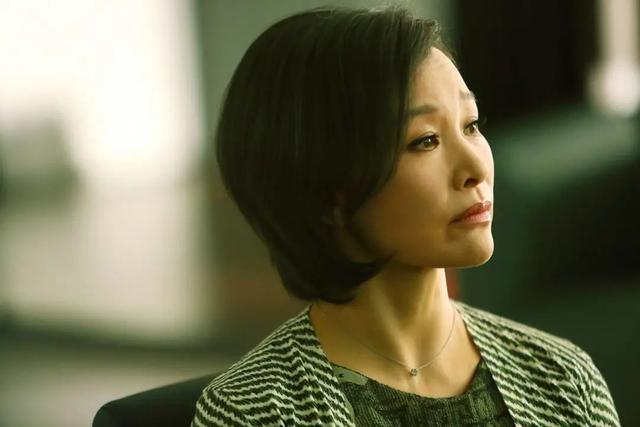 陈冲二婚幸福老来得女，却因“转让”领养的双