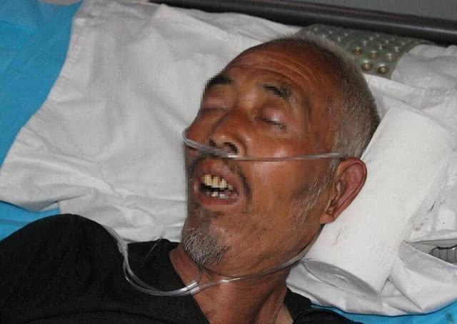 50岁男子,深夜心梗离世,惋惜:是家属太不长心了