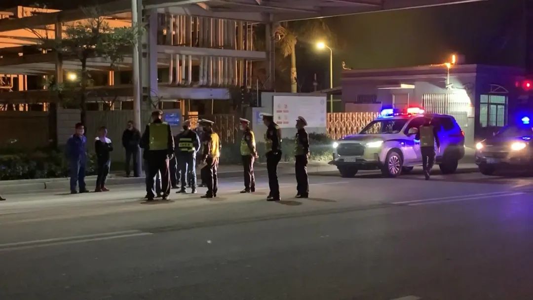 澳门永利入官网惨烈！厦门今晨突发车祸一骑手身亡！3天两起事故2|姜可全文番外TX
