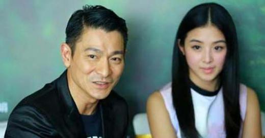 干爸■最不幸的她却被睡50次致其怀孕三位最“清纯”的干女儿爆红至今