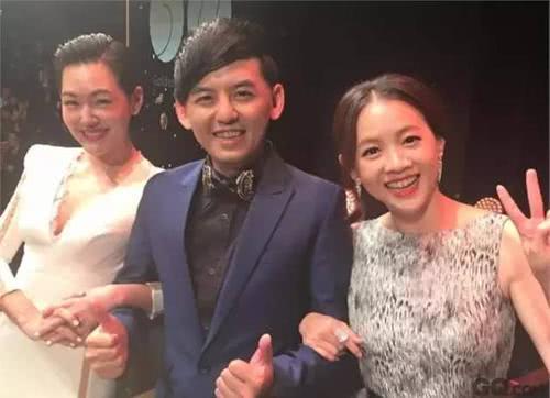 曾宝仪与导演男友雨夜外出被偶遇 长跑15年感情