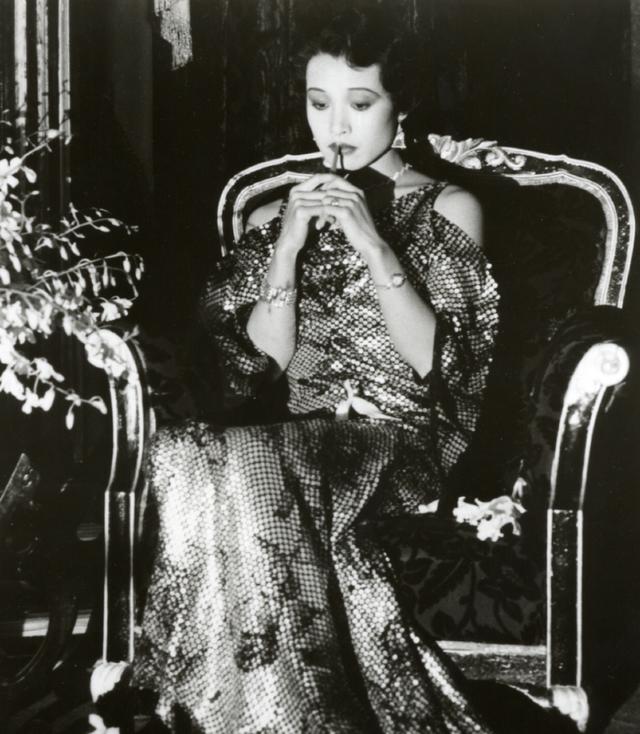 陈冲二婚幸福老来得女，却因“转让”领养的双