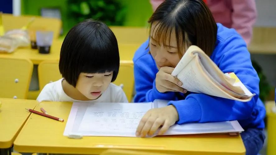 [新东方]线下教育会逐步消失吗？疫情之后