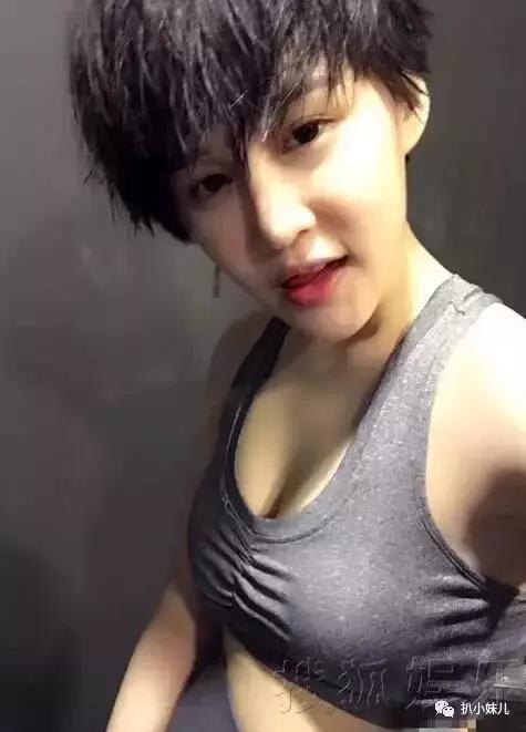 网红@不爱网红了？赵本山儿子恋上妹妹助理?