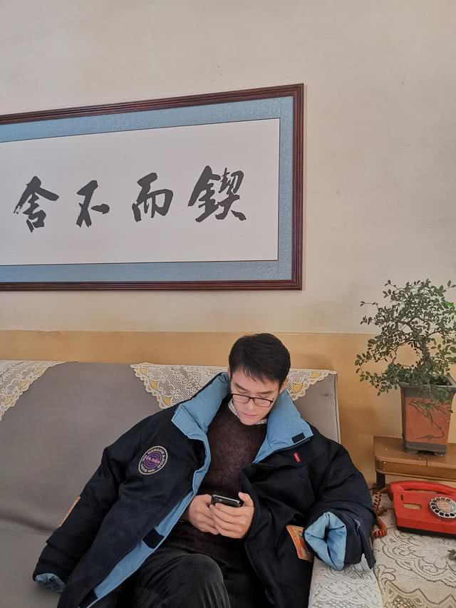 「工作服」穿工作服发福明显遭调侃像工头《大江大河2》王凯新路透曝光