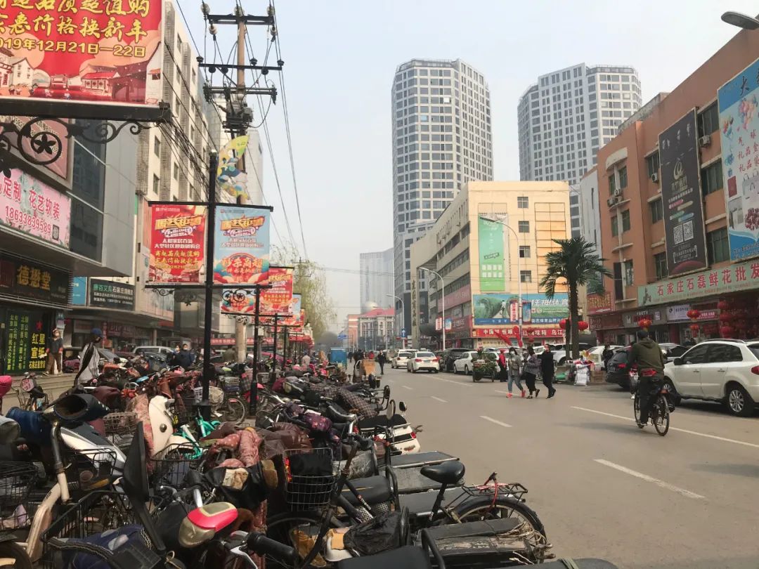 南三条与新华集贸开门纳客,乐城国际贸易城开业时间也