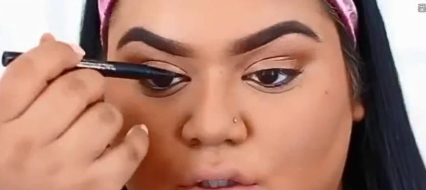 怎么让自己的眼睛变大些 4e46cac75edd4b19926092d339c80057.jpeg