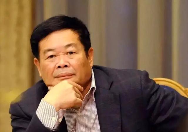 曹德旺怒斥房地产“救市”：农民和工人谁来救
