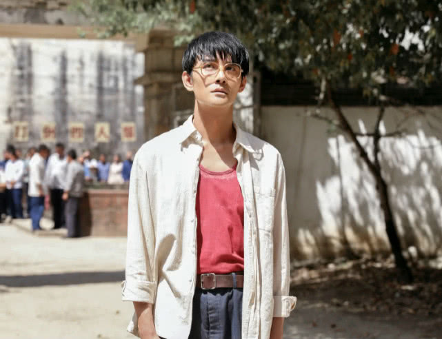 「工作服」穿工作服发福明显遭调侃像工头《大江大河2》王凯新路透曝光