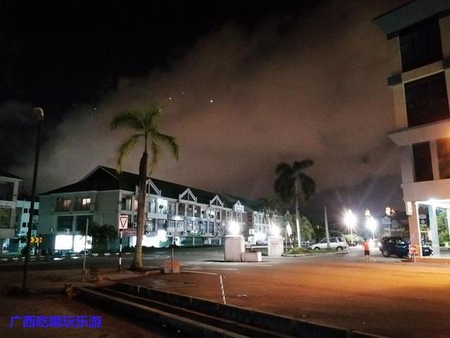 香港最繁华的地方夜生活 a2b78628434f486f87c2b79488f252fc.jpeg