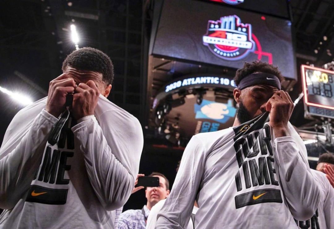 2名前NCAA球员因新冠去世！唐斯母亲病重，连他父