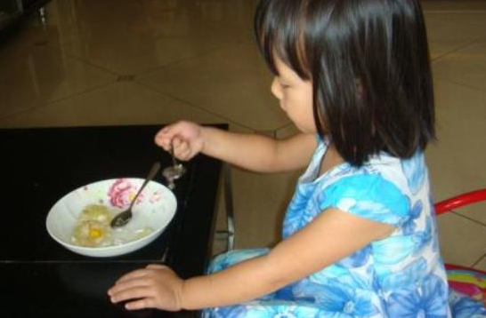 孩子■脾虚个难长积食的“祸根”找到了！儿科主任：这3种食物喂给娃