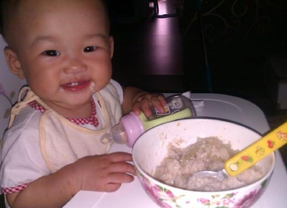 孩子■脾虚个难长积食的“祸根”找到了！儿科主任：这3种食物喂给娃