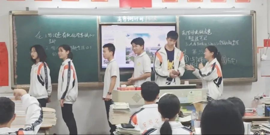 肇庆学院招聘_广东各大学的校名都是谁写的 一看吓一跳(4)