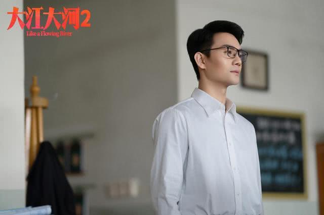 「工作服」穿工作服发福明显遭调侃像工头《大江大河2》王凯新路透曝光