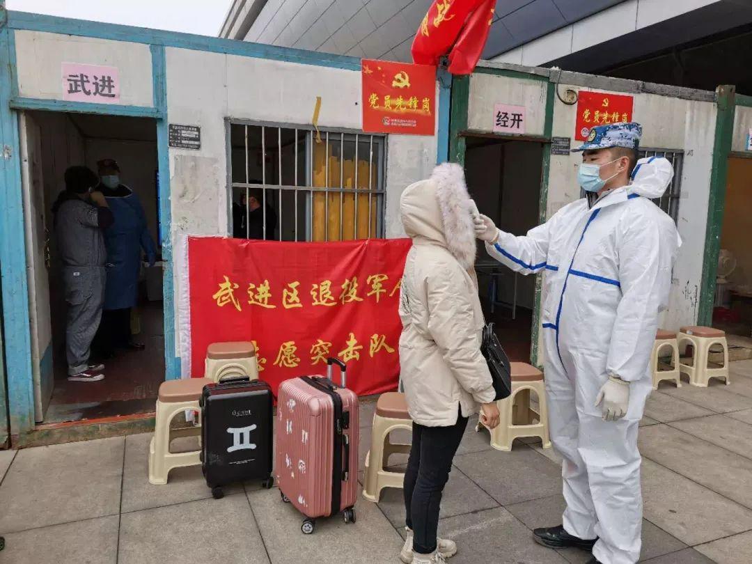常州信息职业技术学院学生踊跃参加社区