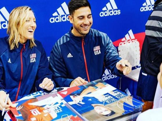 『拉尔森』用金牌结束职业生涯，1女排球星晒奥运奖牌！愿意再坚持一年