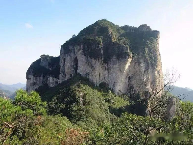 41011日攀爬乐清三星芙蓉峰乐清雁荡山飞拉达特价二日游