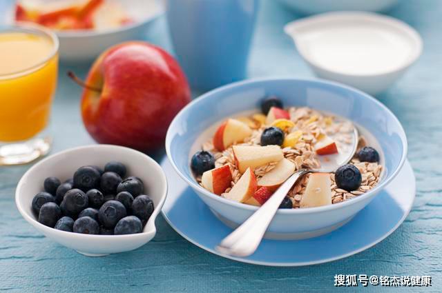 早餐吃这4样,能帮你一天处于燃脂状态,真正的坐着瘦