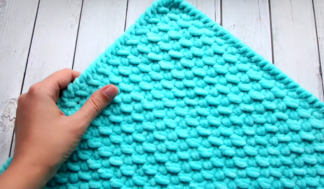 高粗翠绿毛线编织的毯子提升床温3倍,居家女人必学的编织技能