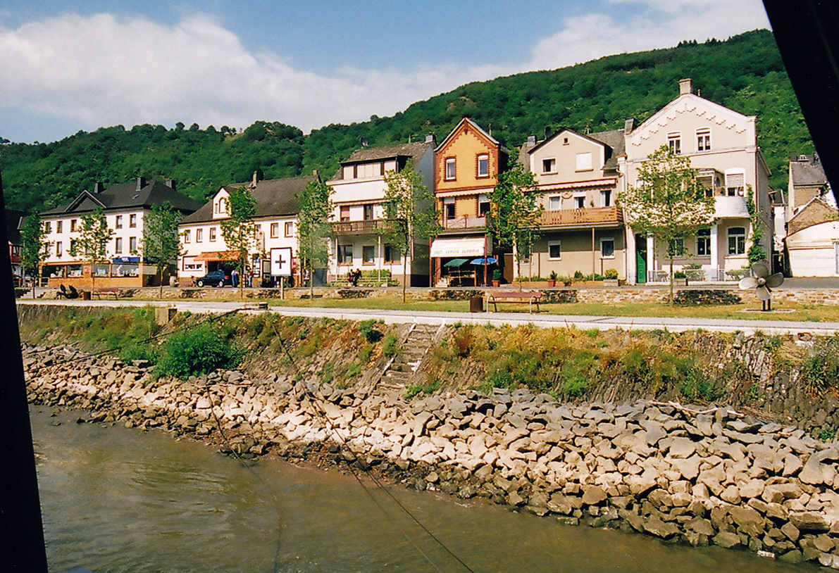 莱因河唱动听的歌