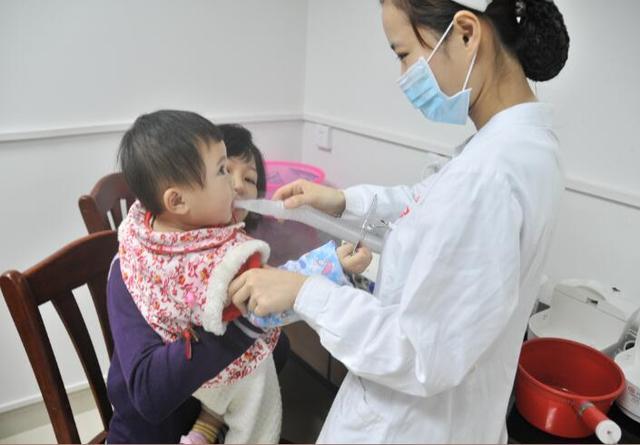 杯水■这杯水你给孩子喝了吗？没有就太可惜了！孩子“痰咳”越发严重