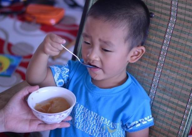 杯水■这杯水你给孩子喝了吗？没有就太可惜了！孩子“痰咳”越发严重