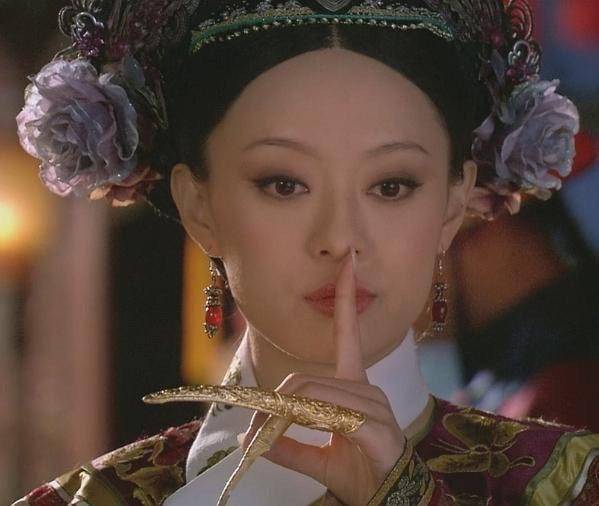 商品货不对版疑欺诈,卖盗版女装被点名骂,带货双