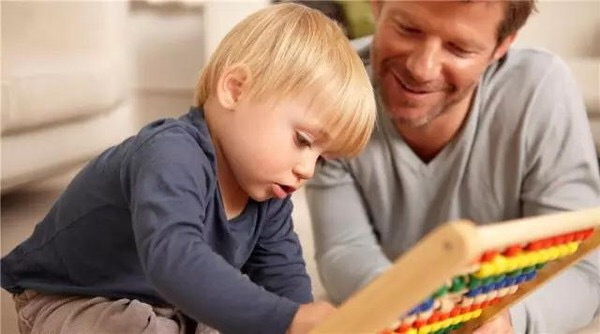 孩子成功的关键，80%源于父亲的教导？心理学家：这比天赋更重要