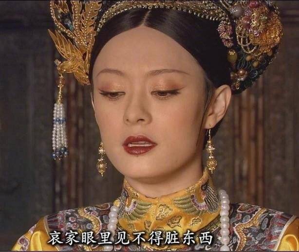 商品货不对版疑欺诈,卖盗版女装被点名骂,带货双