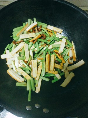 最简单的家常肉炒豆干 a909362638e24ac9ae5f593344dedd78.jpeg