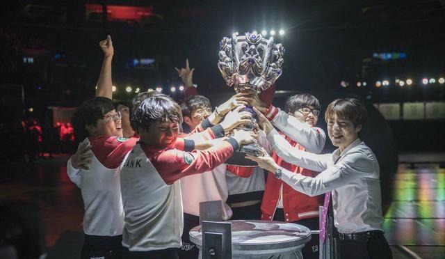 【知晓游戏社】lol历届s赛冠军完整盘点！谁是你心目中的最强战队