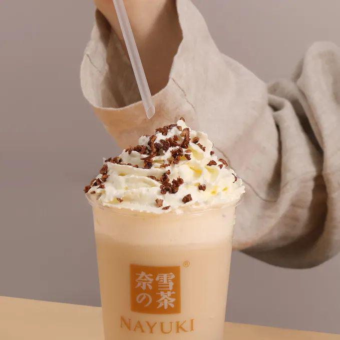 ③搅拌奶油和鲜奶茶,收获不同的口感体验