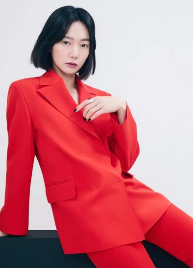 【李尸】医女私下好时髦！《李尸朝鲜》裴斗娜3招穿搭术改善宽肩、骨架大