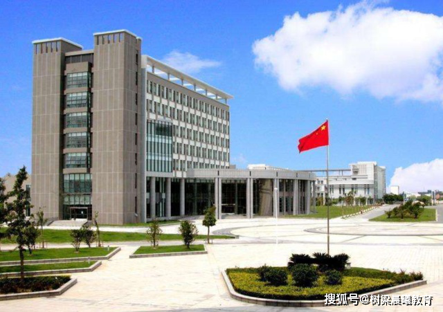『我国』学生毕业在政府工作，一般人考不上这三所大学被称为“官校”