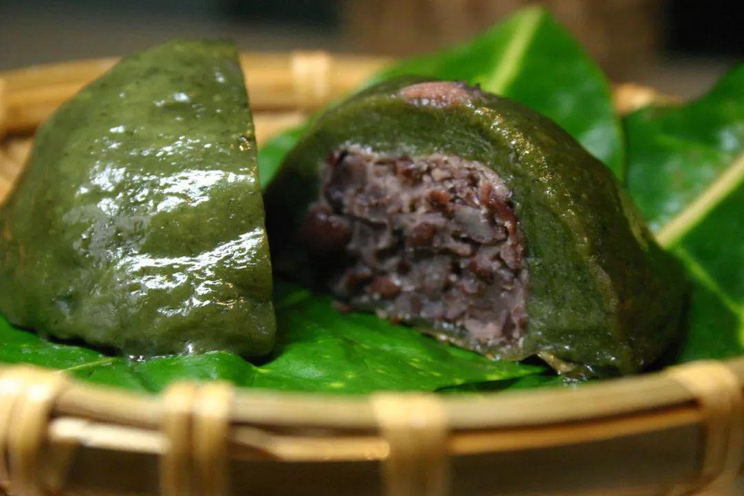 【食材】:艾叶,糯米粉,芝麻 ,花生,红豆