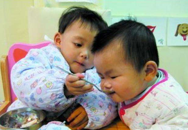 「孩子」3件“糊涂事”不要做，天气再热，家长也别这样带娃清明前后