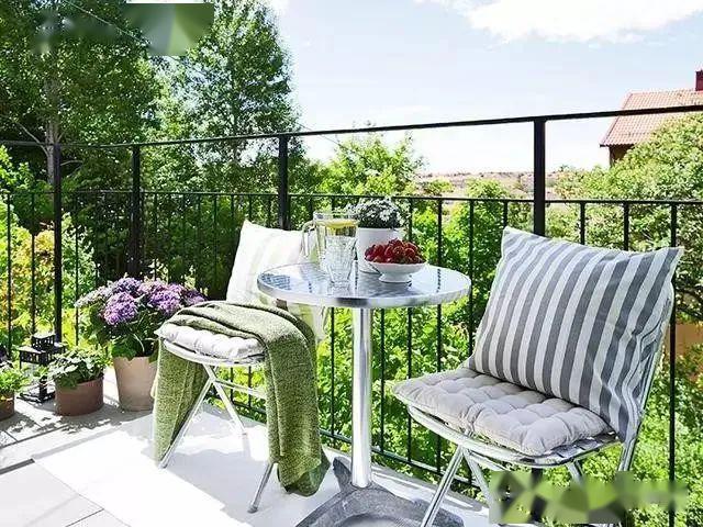这才是我要的理想生活有阳台花园品茶喝咖啡读书听音乐打毛线