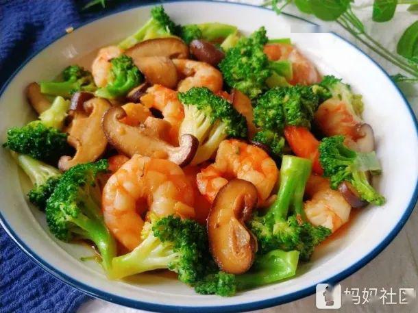 好吃不胖的西兰花香菇炒虾仁,低脂低卡吃起来