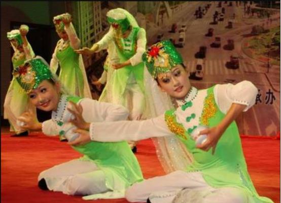 爱唱歌的回族姑娘 0e06c1cbe22d493aa0b95e2fdfa30a05.jpeg