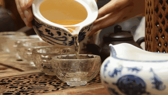 上火喝什么饮料可以下火 15535af85dc14c90b09576a396b1c445.gif