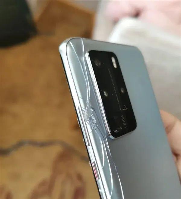 华为p40pro爆屏图片,华为p40pro屏幕图片 华为p40 pro全球首碎:画面让人心疼