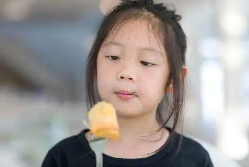 孩子：多个方面需要注意，否则严重影响沈体长高孩子身体正在飞速长高