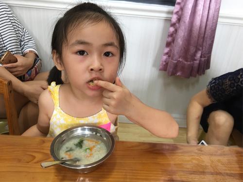 『家长』别喂3种水,咳嗽多易伤脾,家长别不在乎求放过!孩子2岁之前