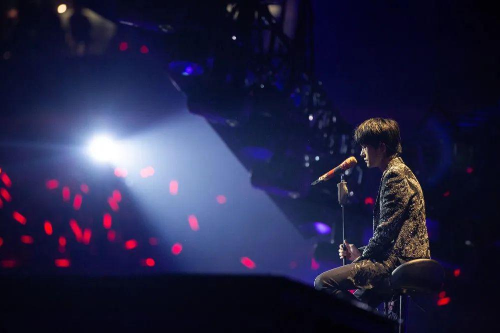 易烊千玺玊尔演唱会时间 39d37dea00ae485ea8d49c89bceb8e36.jpeg