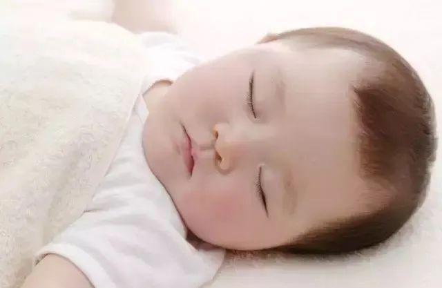 宝宝@宝宝总放臭屁、睡不踏实、鼻梁发青怎么办？